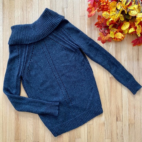 Ann Taylor LOFT Charcoal Gray Cowl Neck Asymmetrical Hem Sweater Size M - Picture 12 of 12